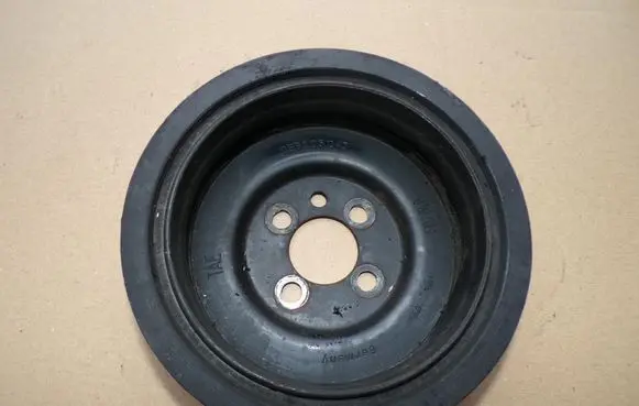 Mitsubishi Outlander Crankshaft pulley 03G105243