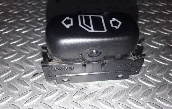 Mercedes-Benz S W220 Electric window control switch 2208201210
