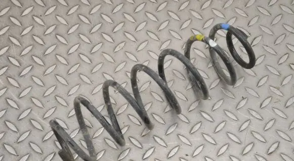 Opel Mokka B Rear coil spring