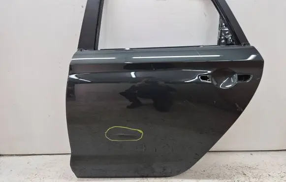 Hyundai i30 Rear door