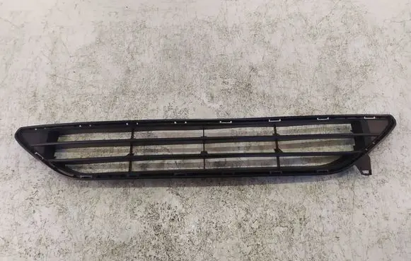 Nissan X-Trail T32 Front bumper lower grill 622546FR0A