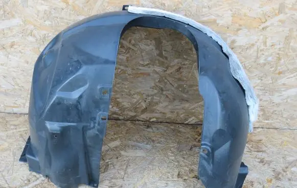 Ford Kuga II Front arch