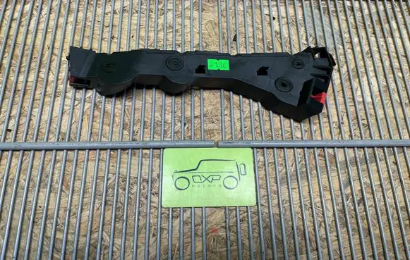 Opel Zafira C Bumper support mounting bracket corner 713312