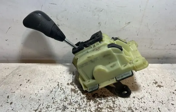 Mercedes-Benz E W211 Gear shifter/selector A2112674224 110604ST1