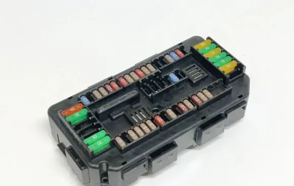 BMW X5 F15 Fuse module 9389068