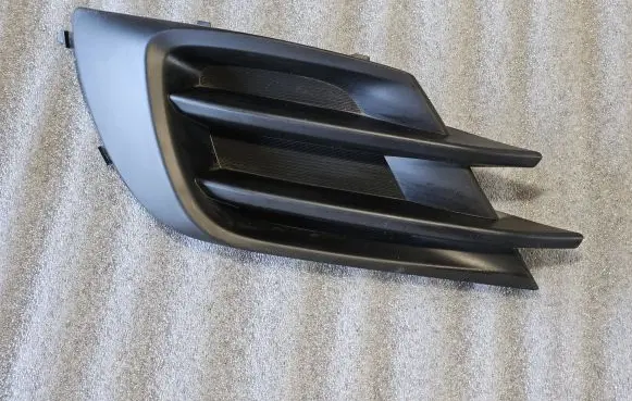 Subaru Legacy Front bumper lower grill 57731AL05A