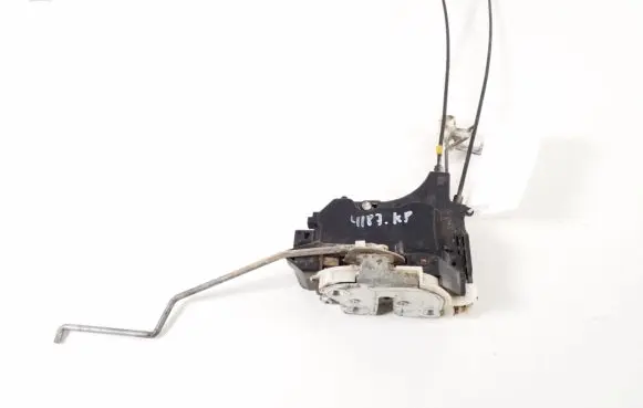 Mitsubishi Outlander Front door lock 5715A295