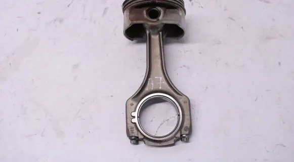 BMW M3 e92 Piston with connecting rod 7840922 30922010
