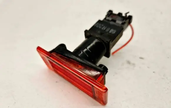 Volvo S70 V70 V70 XC Front door interior light 9151323