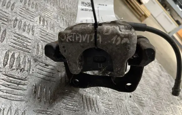 Skoda Octavia Mk3 (5E) Rear brake caliper