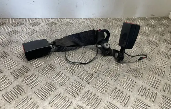 Mini One - Cooper F56 F55 Middle seatbelt buckle (rear) 7364225