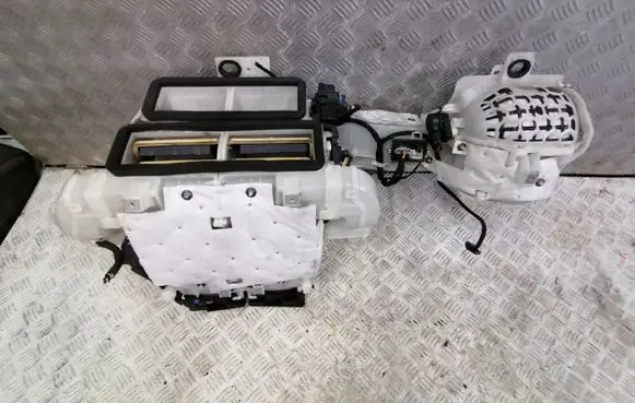 Citroen C4 Grand Picasso Interior heater climate box assembly 9675402780