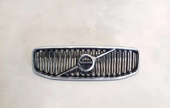 Volvo XC60 Front bumper upper radiator grill 31479494 31425537