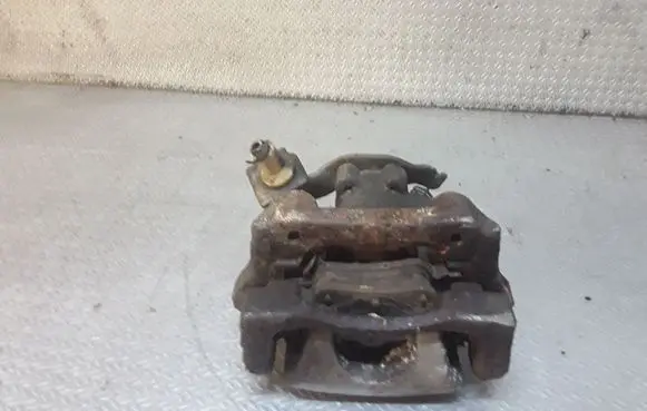 Toyota Auris 150 Rear brake caliper 