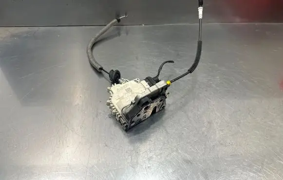Audi A6 S6 C7 4G Front door lock 8J1837016C