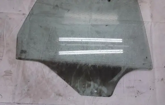 Seat Altea Rear door window glass