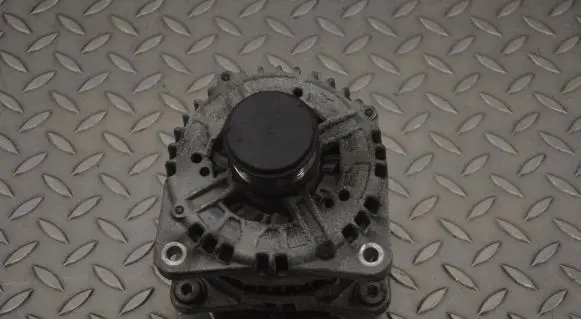 Volkswagen PASSAT B7 Generator/alternator 0986081890