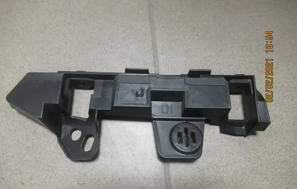 Opel Zafira C Front bumper mounting bracket 13356870