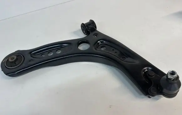 Volkswagen Golf VII Front lower control arm/wishbone 5Q0407152J 58082802 580201NM