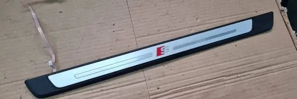 Audi A5 Front sill trim cover 8W0947417A
