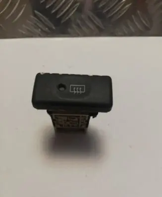 Nissan Primera Windscreen/window heater switch
