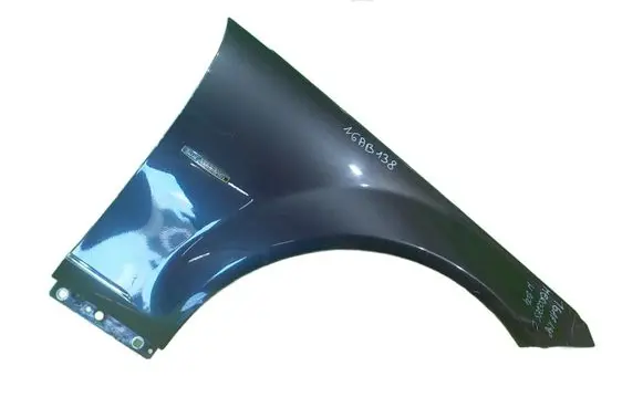 Mercedes-Benz C W204 Fender PRZOD PRAWY