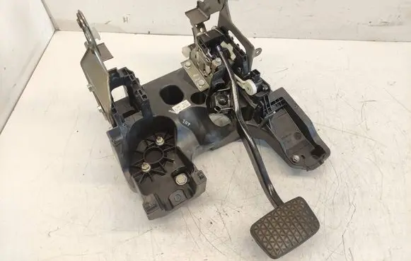 Opel Insignia A Brake pedal 20995742 445329 13219223