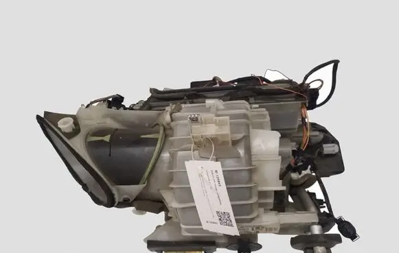 Peugeot 308 Interior heater climate box assembly VHB3030003E