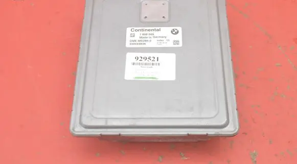 BMW 7 F01 F02 F03 F04 Engine control unit/module ECU 7608099
