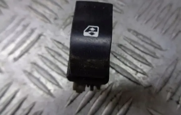 Renault Scenic II - Grand scenic II Quarter vent window switch 