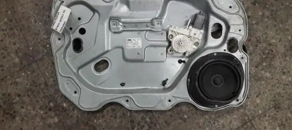 Ford Focus Front window lifting mechanism without motor a203a29bg