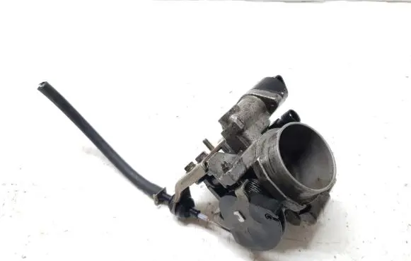 Opel Vectra B Throttle body valve 