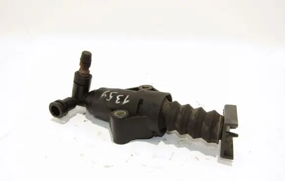 Skoda Octavia Mk1 (1U) Clutch slave cylinder 1J0721261F