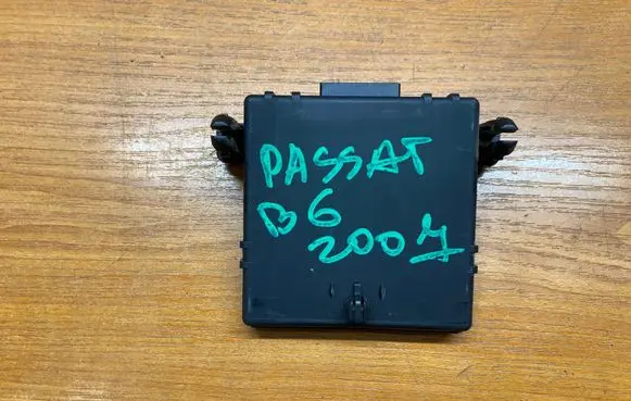 Volkswagen PASSAT B6 Gateway control module 3C0907530C 3C0907951A