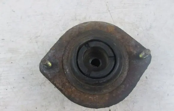 Daihatsu Charade Rear coil spring rubber mount 