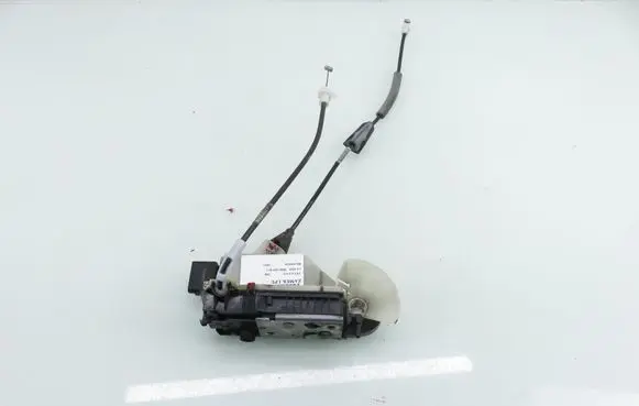 Peugeot 208 I Front door lock 9688080080