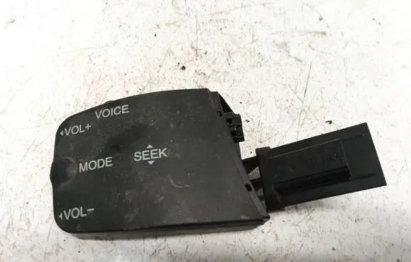 Ford Focus Multifunctional control switch/knob 758709
