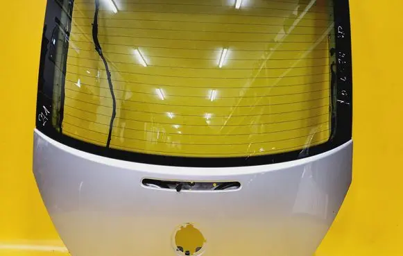 Volkswagen New Beetle Truck tailgate 