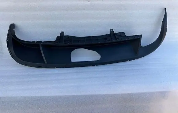 Front bumper lip