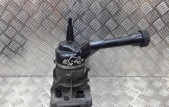 Peugeot 308 Power steering pump 9684979180