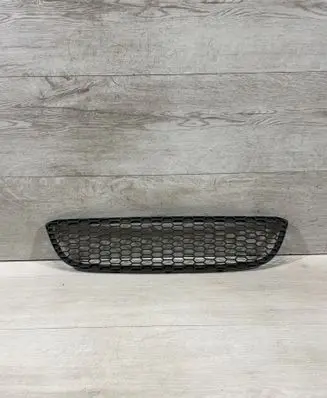 BMW 1 E81 E87 Front bumper lower grill 7906809
