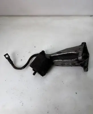 BMW 5 E34 Engine mounting bracket 1133362