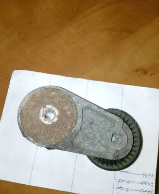 Jeep Grand Cherokee Generator/alternator belt tensioner