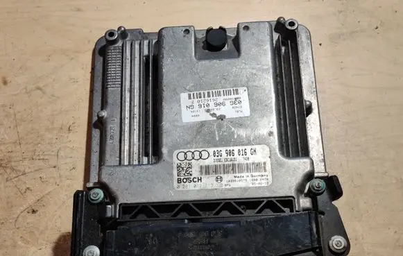 Audi A4 S4 B7 8E 8H Engine control unit/module 03G906016GN 0281012113