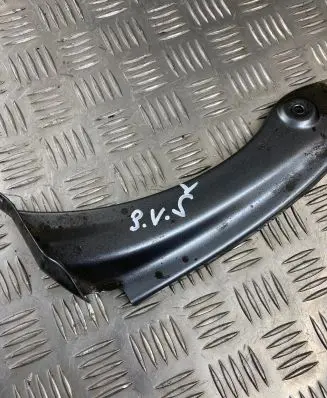 Skoda Superb B8 (3V) Fender mounting bracket 3V0821142