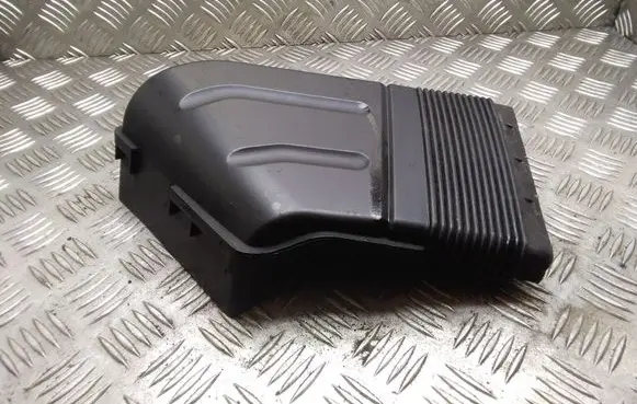 Audi A4 S4 B7 8E 8H Air intake duct part 8E0129617D