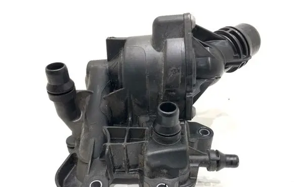 BMW X4 G02 Thermostat/thermostat housing 8581627