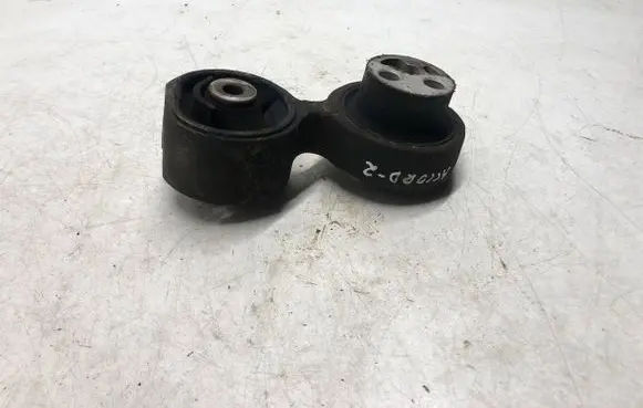 Honda Accord Engine mount bracket