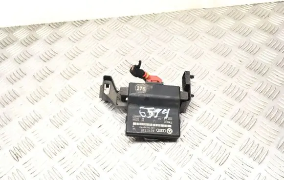 Volkswagen Golf V Gateway control module 1K0907530E 1K0907951