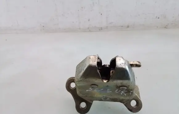 Suzuki Swift Cultus Tailgate/trunk/boot lock/catch/latch